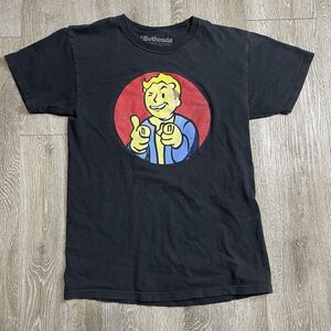 Bethesda Fallout Thumbs Up Men’s T-shirt Size Small 100% Cotton Black Tee Gamer